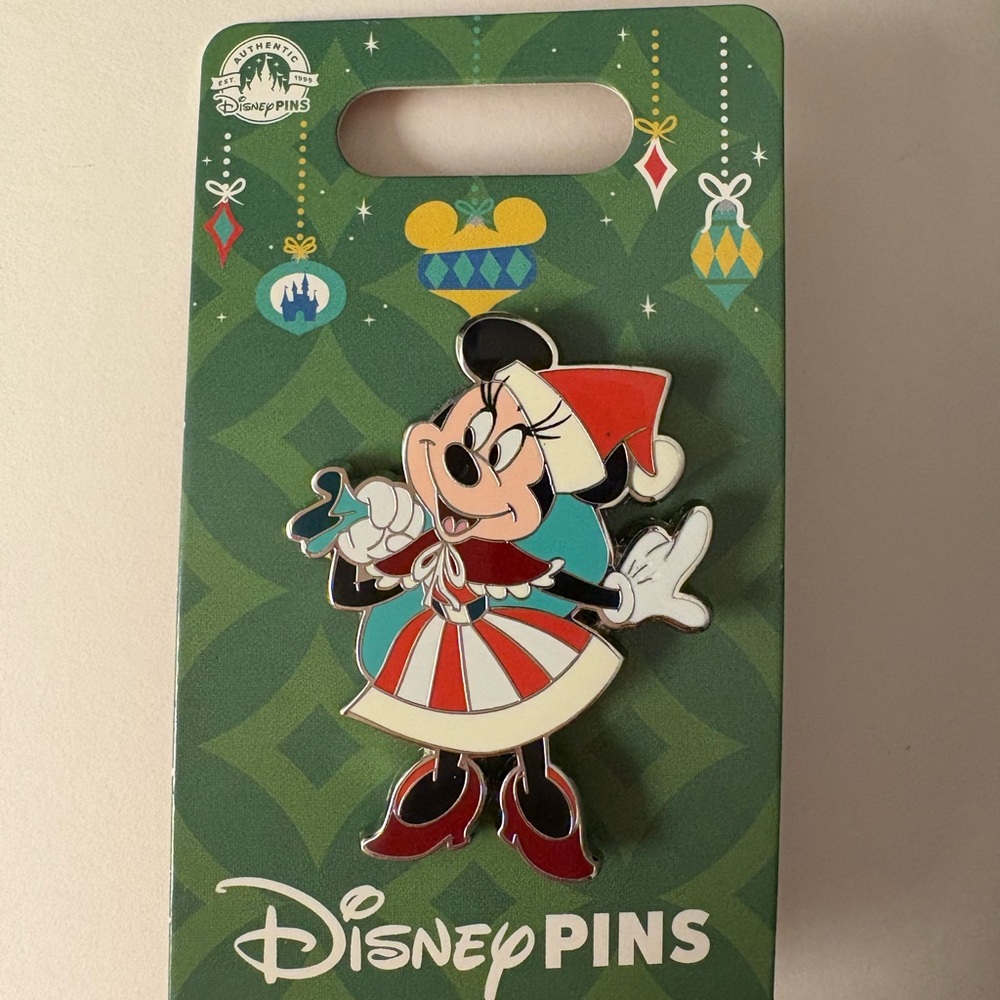 Disney Holiday Minnie Mouse Pin -BNWT
